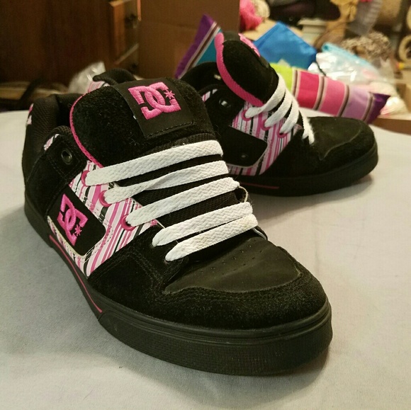 DC Shoes - DC Black and Pink Skate Shoes/Sneakers